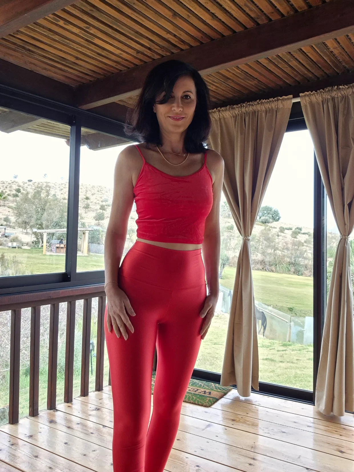 גופיית רומי קטיפה אדום פטל